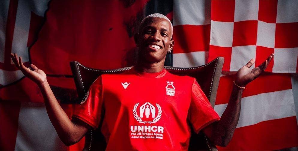 官方网站-包含尼斯新援逐渐适应球队战术，贡献不俗的词条